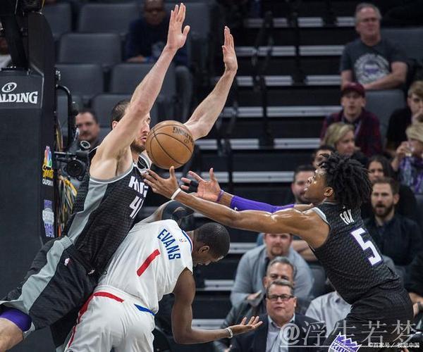 尼克斯对决猛龙：NBA杯12月10日精彩集锦